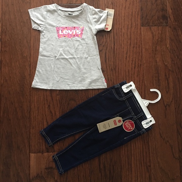 Levi's Other - matching set tshirt with jeans